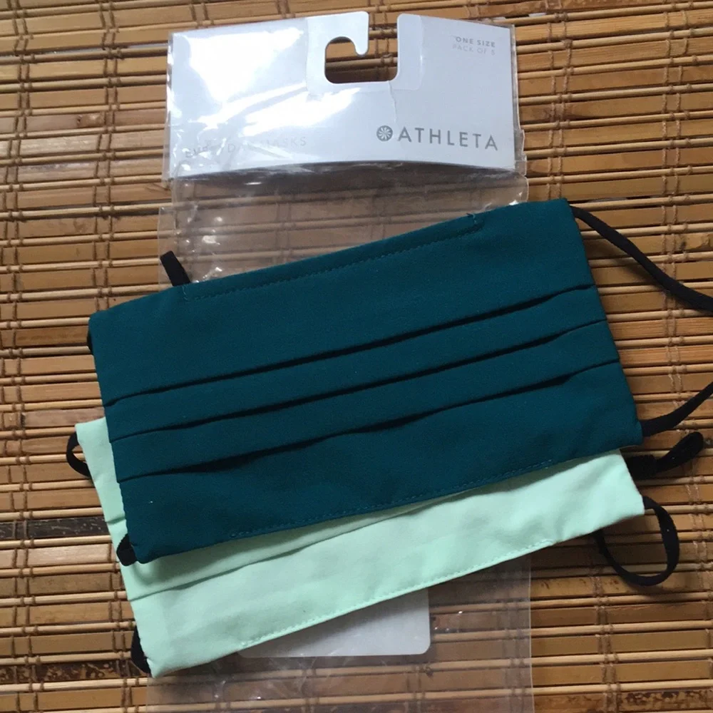 2 New Athleta Everyday Masks Teal Mint